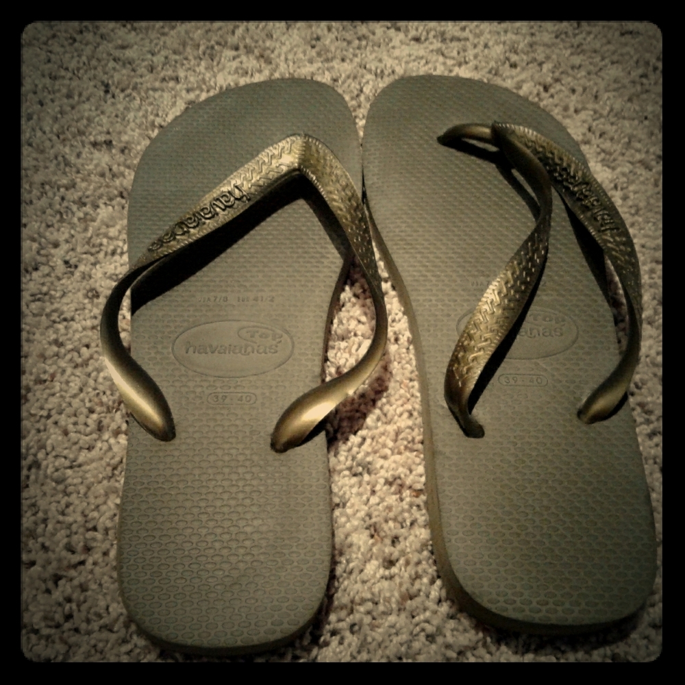 NWOT Havaianas flip flops